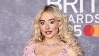 Сабрина Карпентър като Бриджит Бардо в женствена фотосесия за Vogue Italia