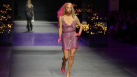 Като истински модел: Парис Хилтън с емблематично розово в Милано