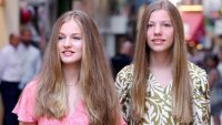 Испанската принцеса Леонор и инфанта София продължават да диктуват лятната мода в Палма де Майорка