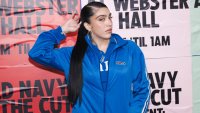 Лурдес Леон демонстрира певческите си умения
