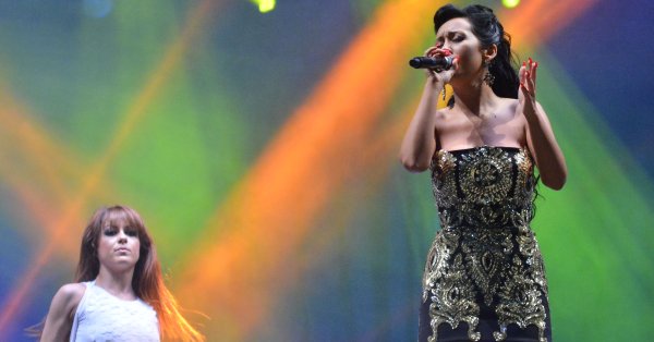 Джена е на ски в курорта Пампорово Това научаваме от