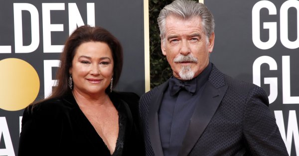 Пиърс Броснан има повод да празнува Актьорът използва социалните мрежи за