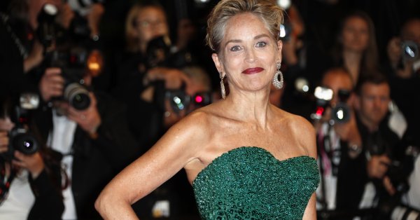 Шарън Стоун ще стане на 65 догодина Въпреки нейната възраст