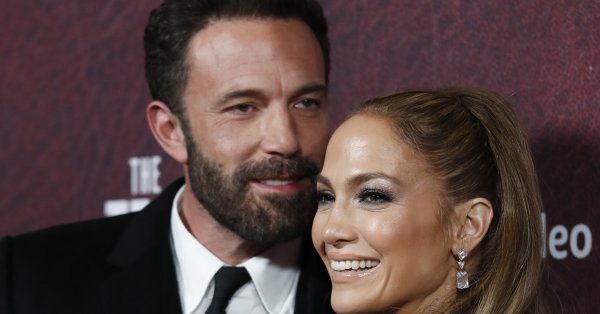 Скорострелно се развиват отношенията между Дженифър Лопес и Бен Афлек