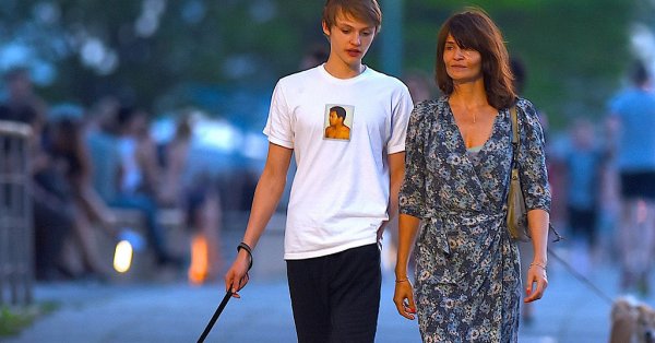 Хелена Кристенсен и синът ѝ Мингус участват в нова модна