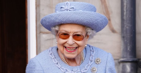 От няколко месеца кралица Елизабет намалява публичните си изяви а