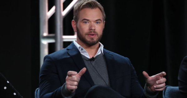 Келън Лъц и съпругата му Британи Гонзалес увеличават семейството си