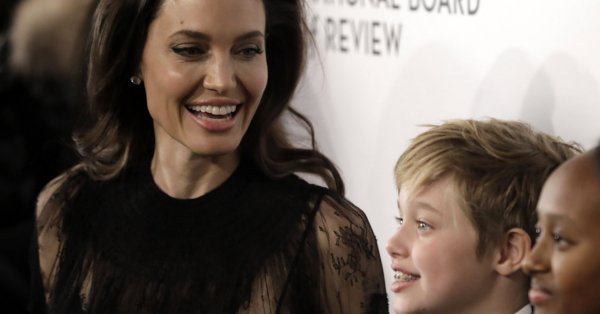 След като Анджелина Джоли обвини съпруга си в домашно насилие