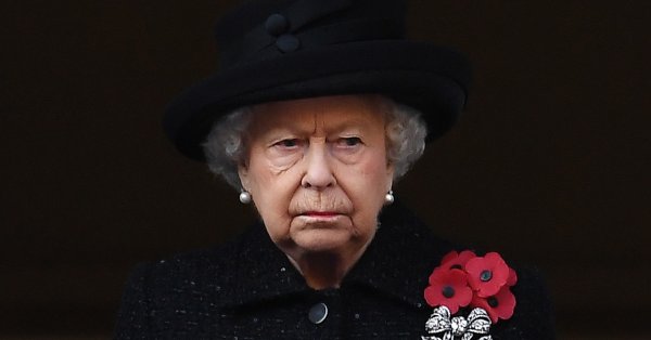 Кралица Елизабет II се опитала да сдобри Меган Маркъл с
