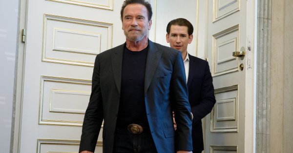 Арнолд Шварценегер е катастрофирал в Лос Анджелис в петък 21