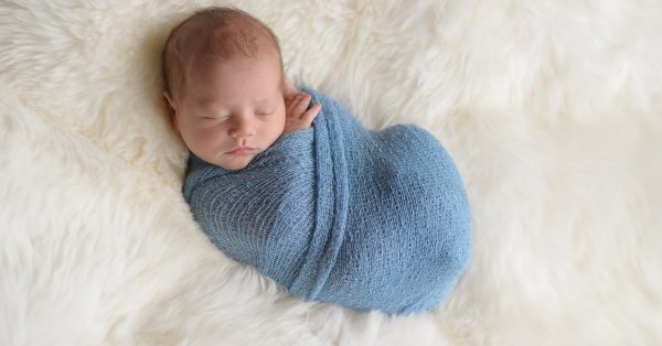 Николета Маданска сподели първа снимка на новородения си син в