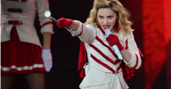 Мадона е известна с влечението си към по младите мъже Няколко