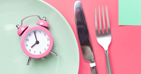 Фастинг е един от популярните начини за отслабване и поддържане