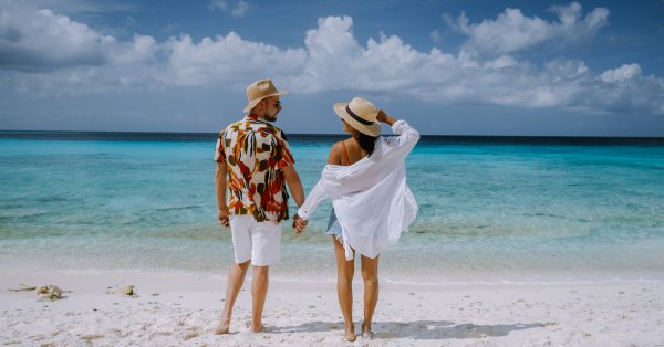 Астрологията е наука която изучава взаимодействието между Слънцето Луната и