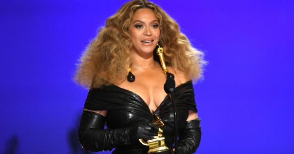 Моментът винаги е важен когато Бионсе направи изненадваща поява Но