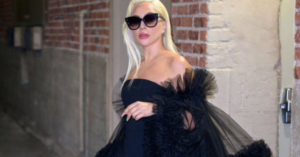 Модните избори на Лейди Гага са всичко друго но не