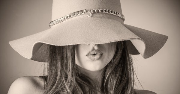 Мъжът Козирог е надежден задълбочен спокоен и остроумен Всяка работа