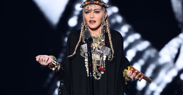 Всички знаем, че Мадона е известна със своята провокативност и