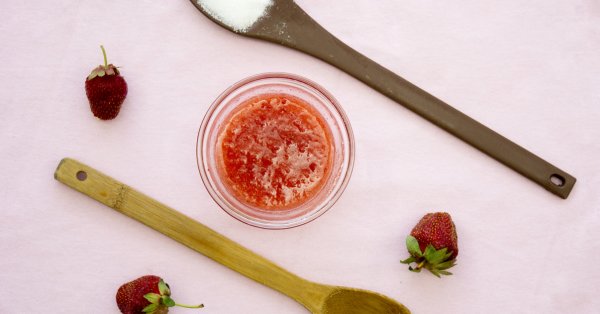 Никога не подценявайте силата на скраба за устни Въпреки че