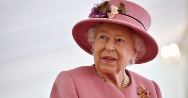 Кралица Елизабет II празнува 96 ия си рожден ден в компанията