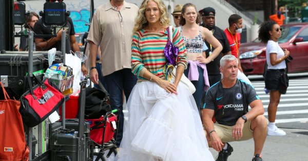 Като Кари Брадшоу в Сексът и градът Сара Джесика Паркър