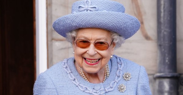 Кралица Елизабет II беше управляващ монарх на Обединеното кралство от