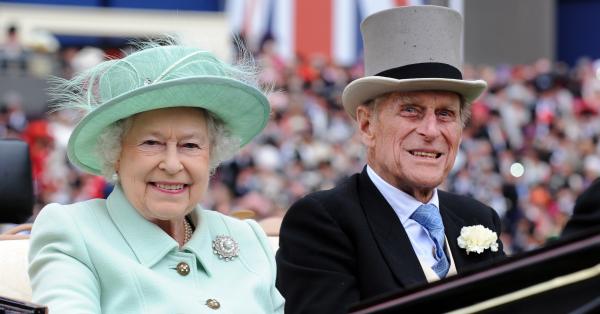 Кралица Елизабет II изпрати специални благодарности към лекарския екип който