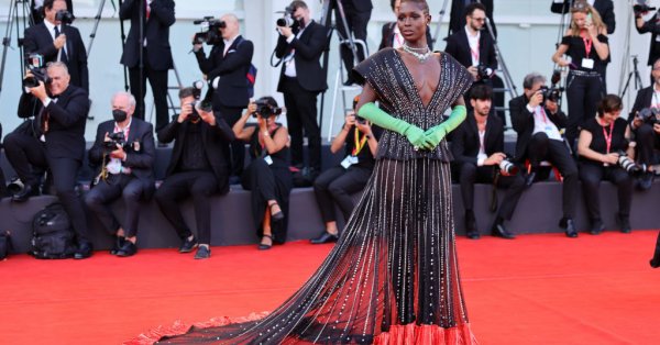 Камера мода екшън Филмовият фестивал във Венеция започна на 31 август