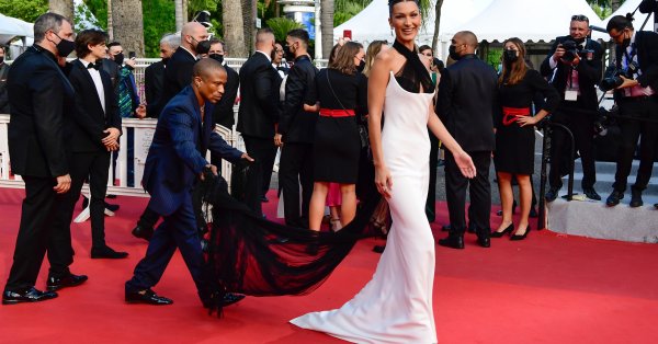 Една горда и щастлива леля Така може да се опише