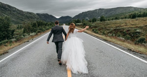 Не всеки копнее за сватба за мнозина бракът е просто