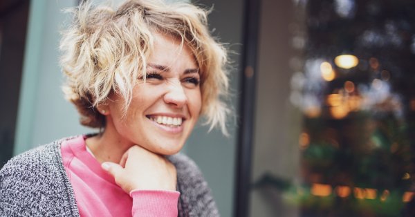 Астрологията е наука която изучава взаимодействието между Слънцето Луната и