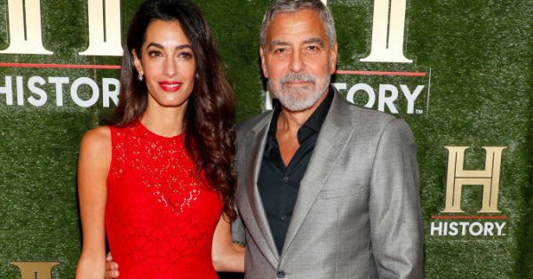 Амал Клуни е пример за елегантност на и извън червения