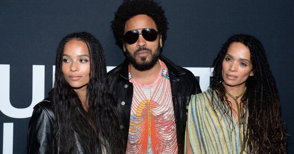 Зоуи Кравиц прелива от увереност решителност и сила Тя навлиза