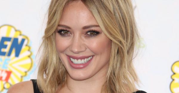 Хилари Дъф е поредната звезда ваксинирала се в САЩ срещу