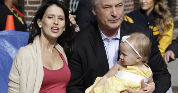 Хилария Болдуин призна че тялото ѝ забавя своя ритъм и