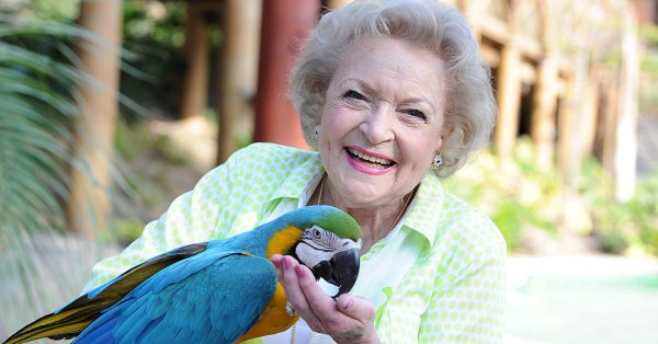 Бети Уайт се подготвя да посрещне един от най важните си