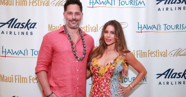 София Вергара и Джо Манганиело празнуват шест години щастие 49 годишната актриса