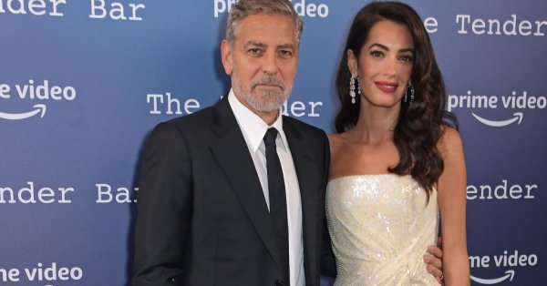 Джордж Клуни и съпругата му Амал за пореден път се