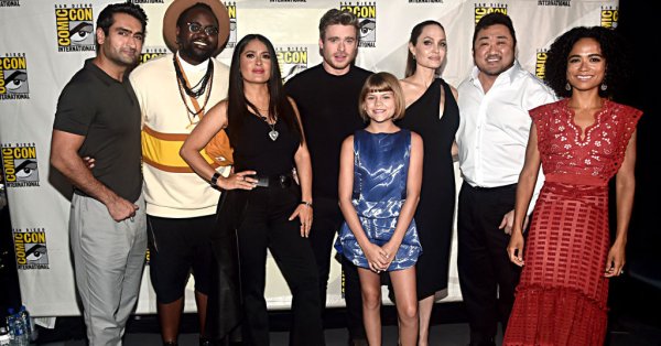 Само преди няколко дни Анджелина Джоли и Салма Хайек бяха