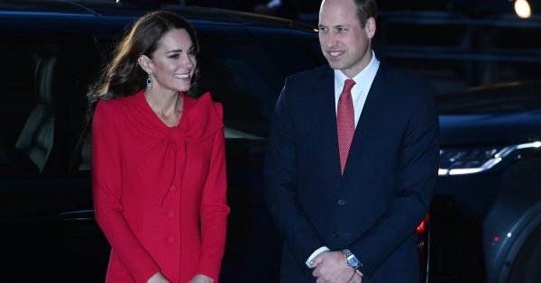 Подаръци ще има за всички от сърце се пее в