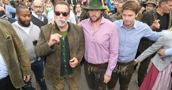 Арнолд Шварценегер отпразнува Октоберфест в Мюнхен Германия в събота с