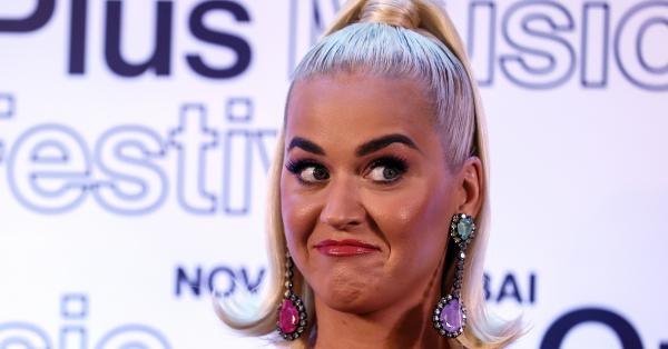 Кейти Пери определено е намалила списъка с ежедневни задачи откакто