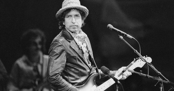 Музикантът Боб Дилън ще се сблъска със съдебната система на