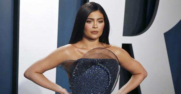 Кайли Дженър усилено се подготвя за лятото В последно време