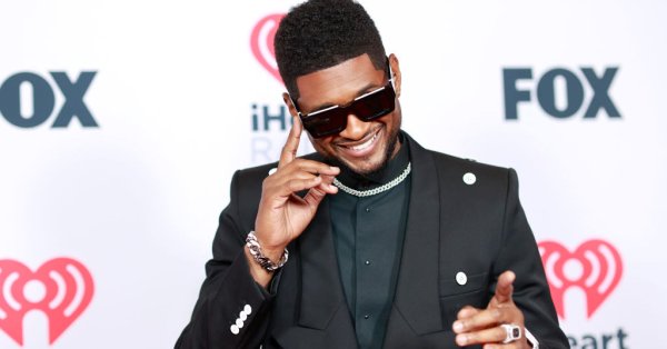 Ъшър вече е горд баща на четири деца Във вторник