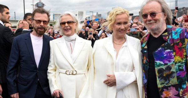 И четиримата членове на култовата шведска група ABBA се събраха