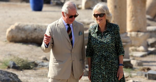 Слънчеви очила – любимият аксесоар на много известни личности Когато