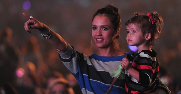 Джесика Алба е напълно готова да води откровени разговори с