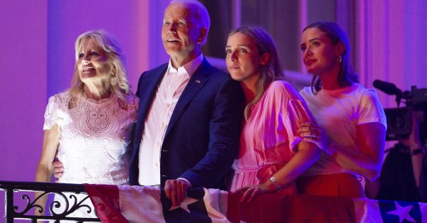 Наоми Байдън една от внучките на американския президент Джо Байдън