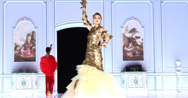 Очевидно Джиджи Хадид няма никакъв проблем да бъде видяна в